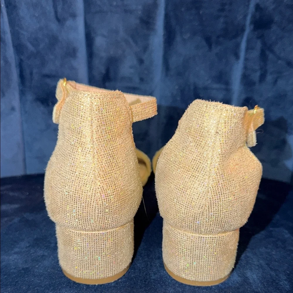 Elegant Gold Girls Sandals Size 4